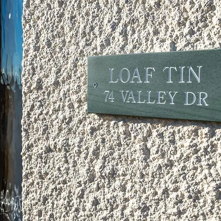 Loaf Tin Tatil Evi *