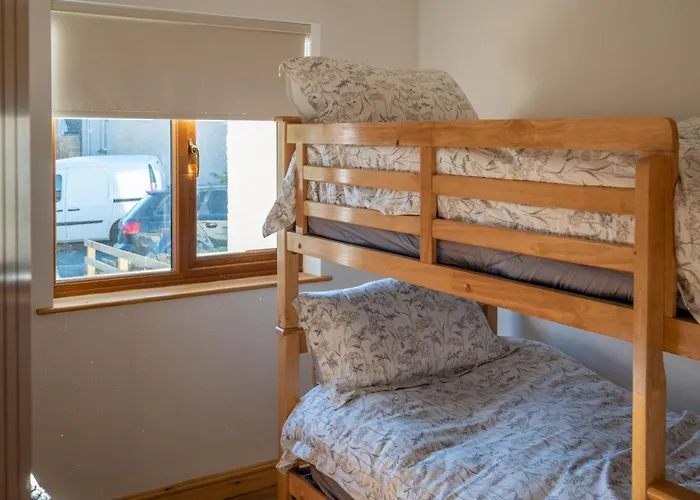 Nyaraló Loaf Tin Kendal